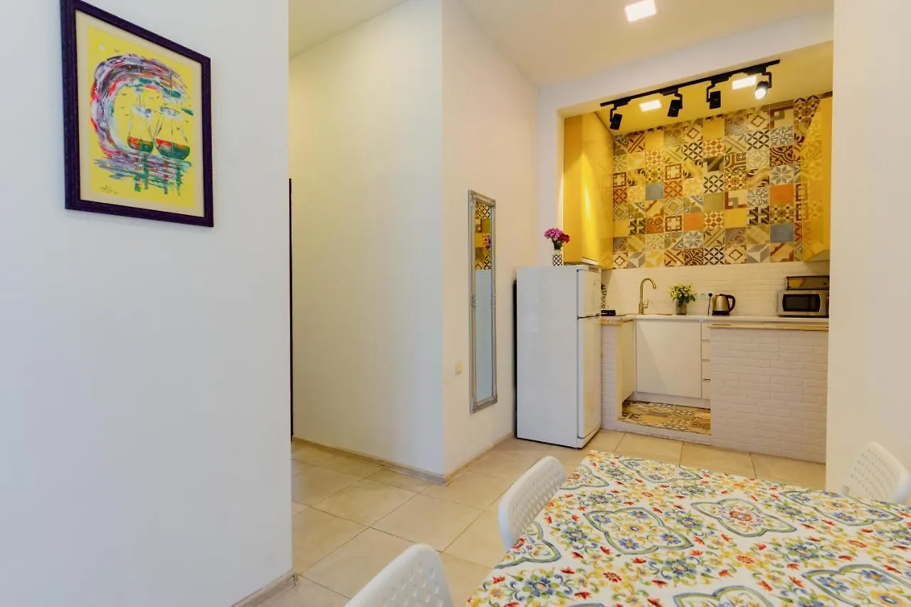 Cozy Apartment In Old Batumi